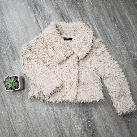 Zara Basic * Faux Fur Teddy Coat * Wrap Front Sz M - Picture 1 of 9